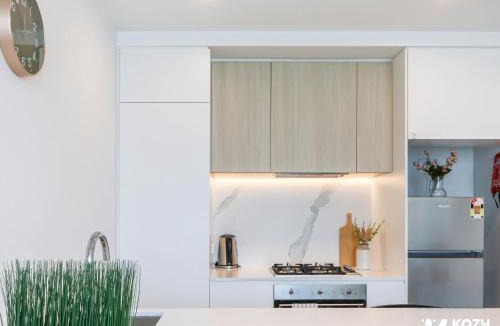 Box Hill Apartment | KozyGuru | Box Hill | Elegant City Hideaway