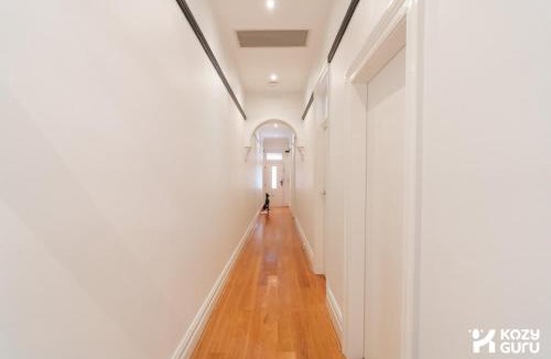 Rose Bay House | KozyGuru | Rose Bay | 3BR Steps to Beach + Parking