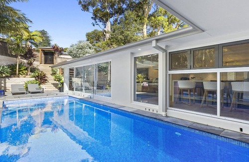 North Avoca House | KU DE TA | Pool , Spacious Home | Accom Holidays