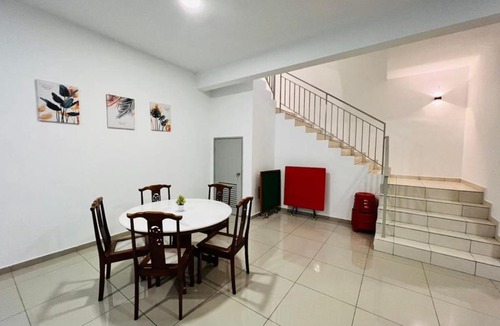 Bukit Rotan Villa | Kuala Selangor Semi -D 30pax Ev WallBox KTV Children Pool