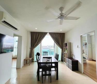 Taman Liong Seng Apartment | Kuching Apartment @Roxy Apartment 3rd mile