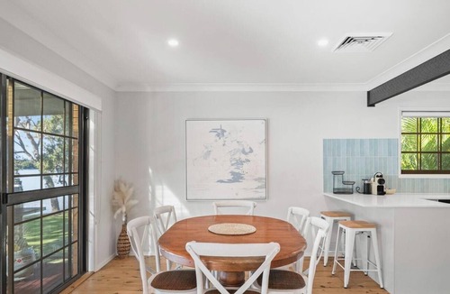 Summerland Point House | Kullaroo Lakehouse - Waterfront Reserve