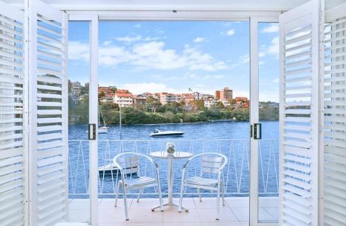 Kurraba Point Apartment | Kurraba Point Harbourside Studio Steps from Ferry - BADEN