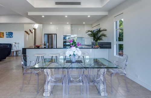 Hamilton Island House | La Bella Waters 1 Wide Reaching Ocean Views And Buggy