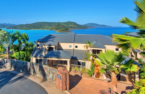 Hamilton Island House | La Bella Waters 1 Wide Ocean Views