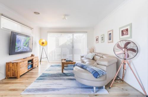 Newcomb House | La Casa Serenità - peaceful retreat with infrared sauna