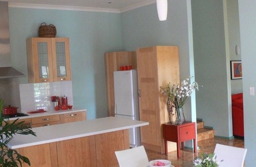 Quinns Rocks Cottage | La Cote d'Or - Mediterranean Cottage