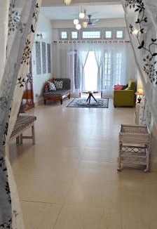 Sualkuchi Apartment | La Paloma