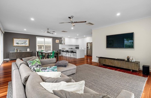 Sorrento House | Lady Nelson, Sorrento - Large house in an enviable Sorrento location