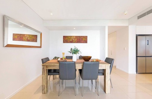 Darwin City Centre Apartment | Lagoon Edge Waterfront Living with Pool near CBD
