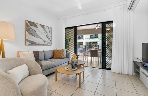 Trinity Beach Apartment | Laguna Haven - Exclusive Swim-Out, near Sea & Dining