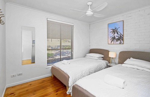 Green Point House | Laguna house just 100 metres from Wallis lake