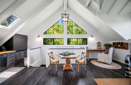 North Tamborine House | Lake front 5 Acre Farmstead with 2 dwellings