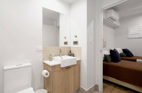 Andergrove Apartment | Lake Poco Apartment #2