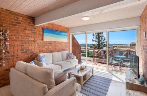 Merimbula Apartment | Lake View Heights