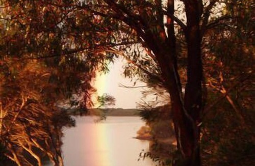 Merimbula House | Lakefront Retreat-Water Frontage-Canoe-Pet-Walk to Beach/Town-Peaceful & Quiet