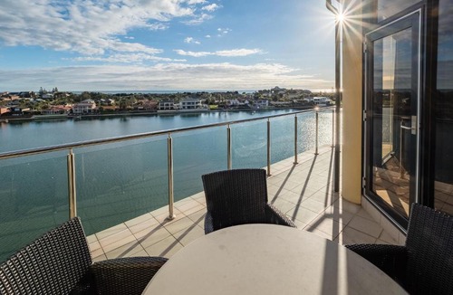 West Lakes Hotel | Lakes Hotel
