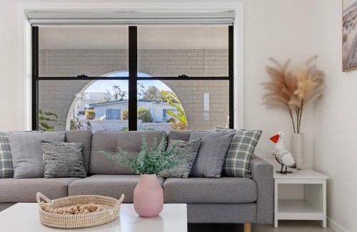 Buff Point House | Lakeside Luxury Buff Point