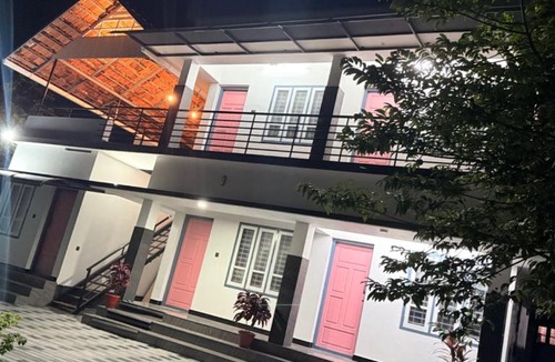 Mathilil House | Lakeside Meadows- Diamond Homestay