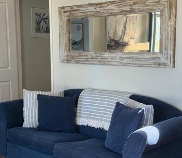 Green Point House | Lakeview Cottage