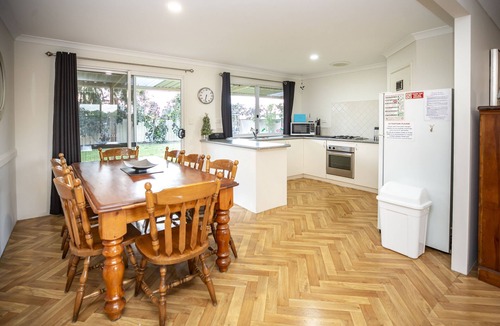 Lancelin House | Lancelin By The Dunes - Low Mid Week Rates!