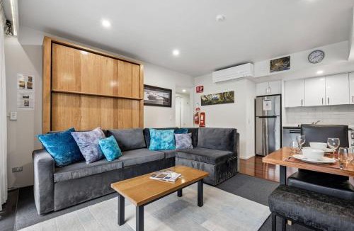 Thredbo Apartment | Lantern 05 - Balcony