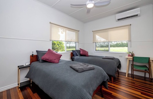 Isis Central House | Large family home in a quiet rural location.