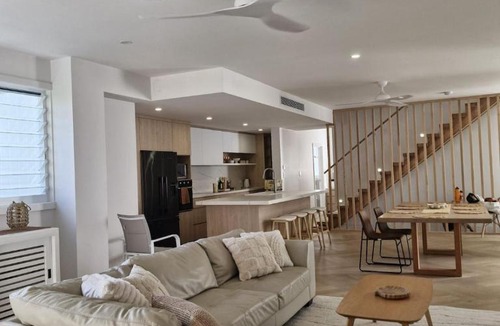 Currumbin House | Large, luxury house in Currumbin, by the beach