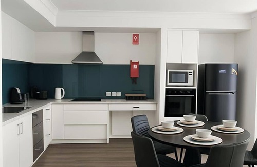 Coodanup House | Large Modern Coodanup Home