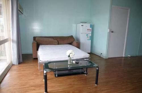 Sunnybank Hills House | Large private one bedroom unit