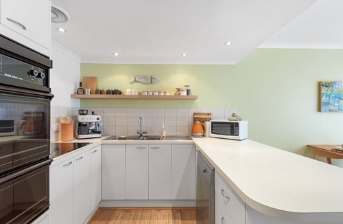Largs Bay Villa | Largs Bay Stay—Relaxed Beachside Retreat with BBQ