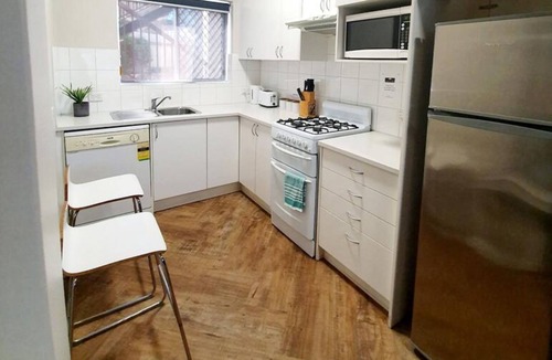 Largs Bay Hotel | Largs Pier Hotel Motel