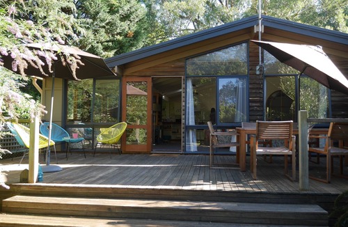 Burrawang Cottage | Lark Cottage - relaxing retreat