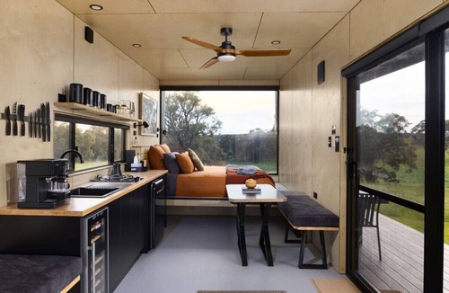 Muchea Cabin | Lauren the tiny cabin in Chittering