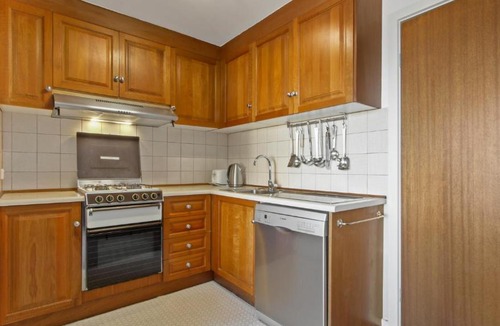 Hotham Heights Apartment | Lawlers 36B