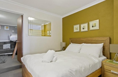 Hotham Heights Apartment | Lawlers 36B