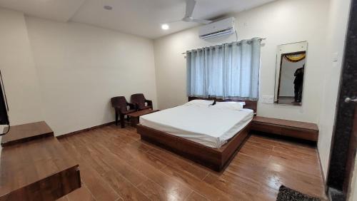 Basar House | Laxmi Grand Inn
