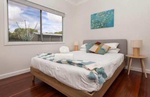 Marybrook House | Lazy Days at the Beach 100m to beach