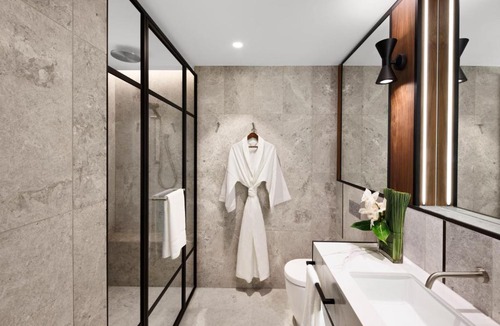 Chinatown Hotel | Le Meridien Melbourne