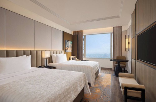 Surat Hotel | Le Meridien Surat