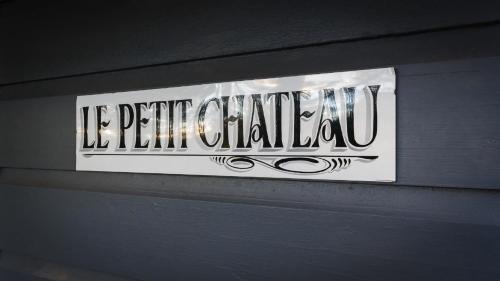 Blue Mountains City Council House | Le Petit Chateau