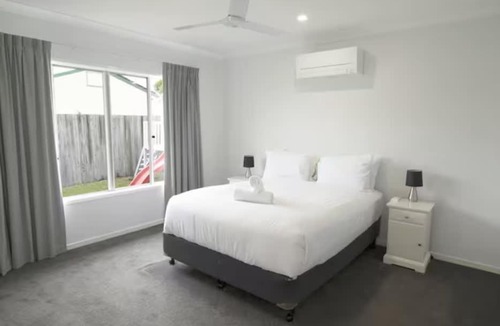 Plainland House | Leafy Plainland Living Spacious 4-Bedroom Retrea