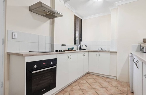 South Perth Apartment | Leafy South Perth 1BR Apt | Walk to River + Ferry