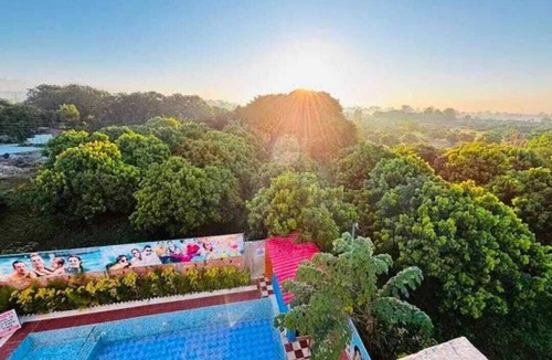 Bail Parao Hotel | Lee corbett Resort