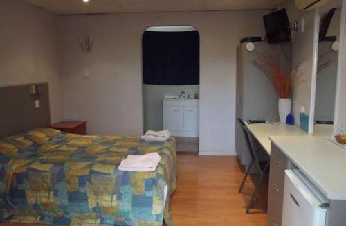 Clermont Hotel | Leo Hotel Motel