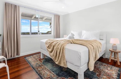 Mapleton House | Let this breezy family retreat take your breath away…