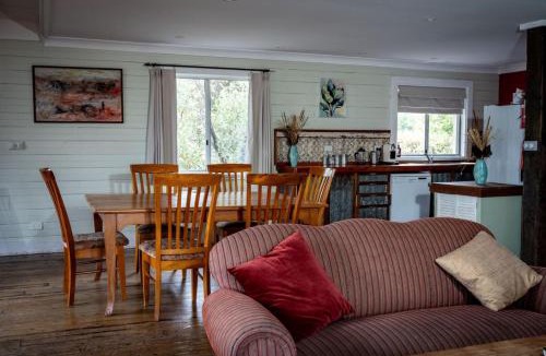 Leura House | Leura Haven Rustic Mountain Cottage
