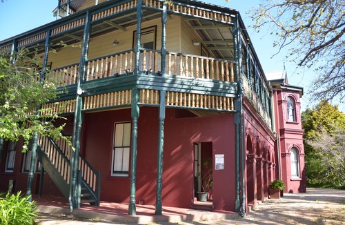 Leura Hotel | Leura House