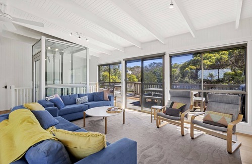 Surf Coast House | Lift Your Spirits