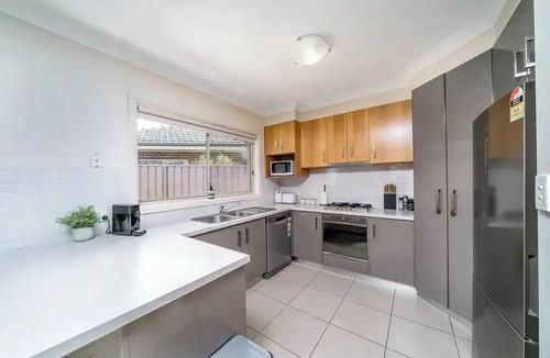 Tatton Apartment | Light & Bright Homely Villa